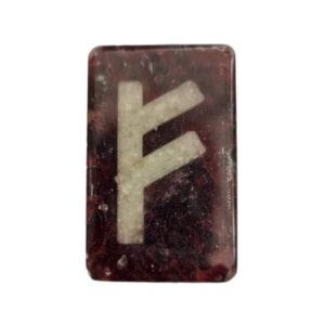 Elder Futhark Garnet & Quartz Crystal Runes - Viking Runes - Wyrdraven Runes - wyrdraven.co.uk