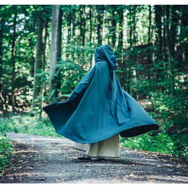 Embroidered Cotton Cape Green - Viking Cloaks - Viking Coats - Viking Wraps - Wyrdraven Cloaks - www.wyrdraven.co.uk