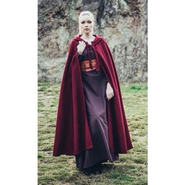 Wool Viking Cloak Red - Viking Cloaks - Viking Coats - Viking Wraps - Wyrdraven Cloaks - www.wyrdraven.co.uk