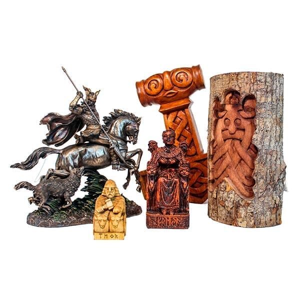 Figurines & Wall Plaques