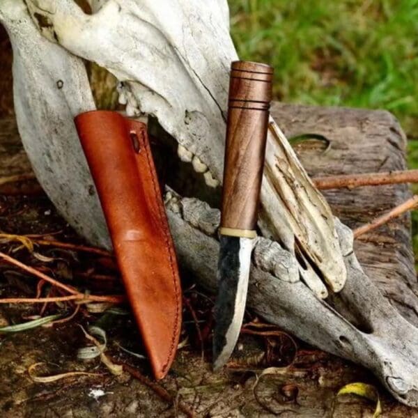 Early Medieval Knife - Neck & Belt Knives - wyrdraven.co.uk